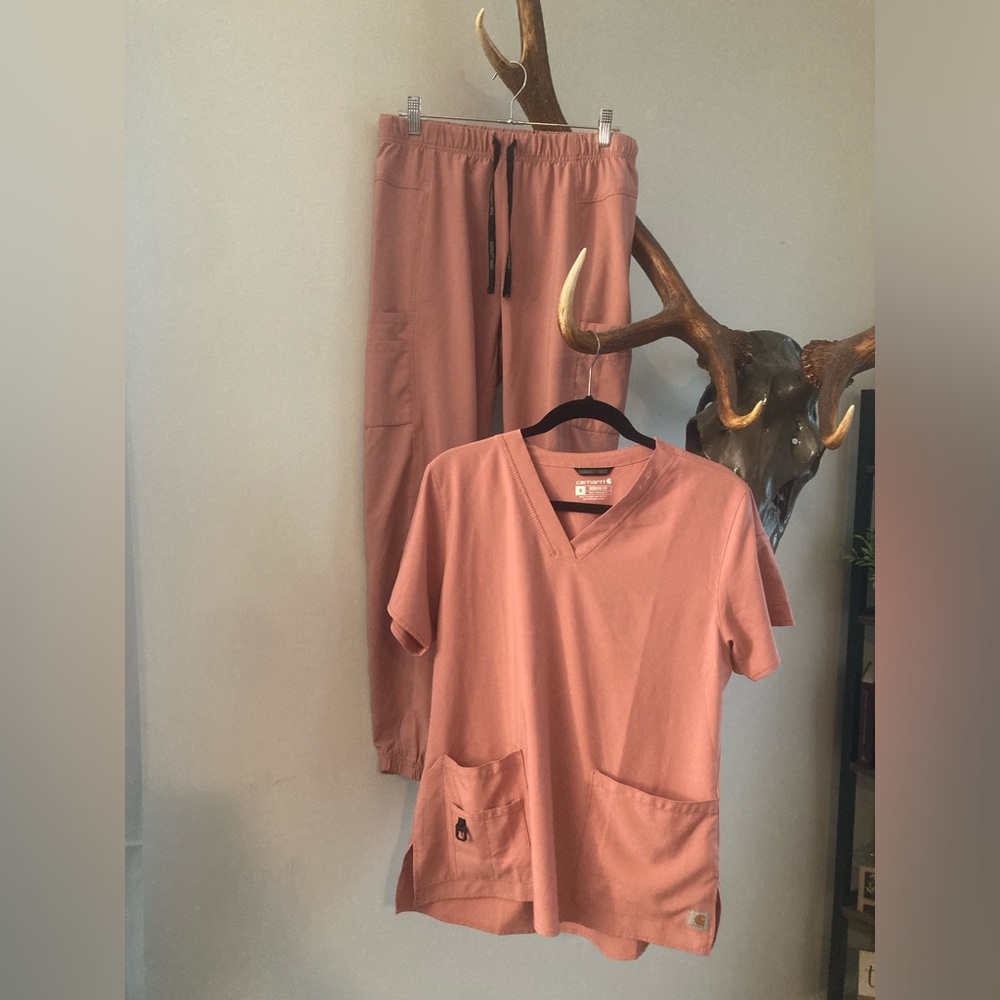 Carhartt Mauve Scrub Set